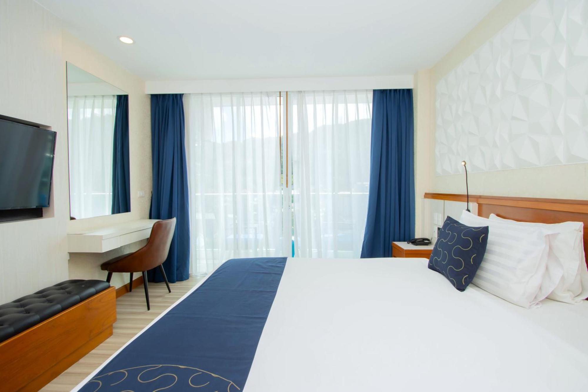 Double Room High Floor Views
