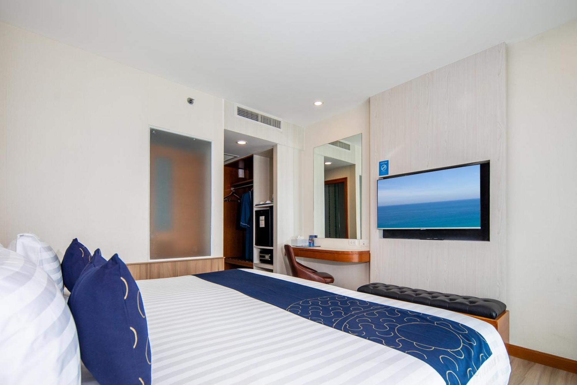 Double Room High Floor Views