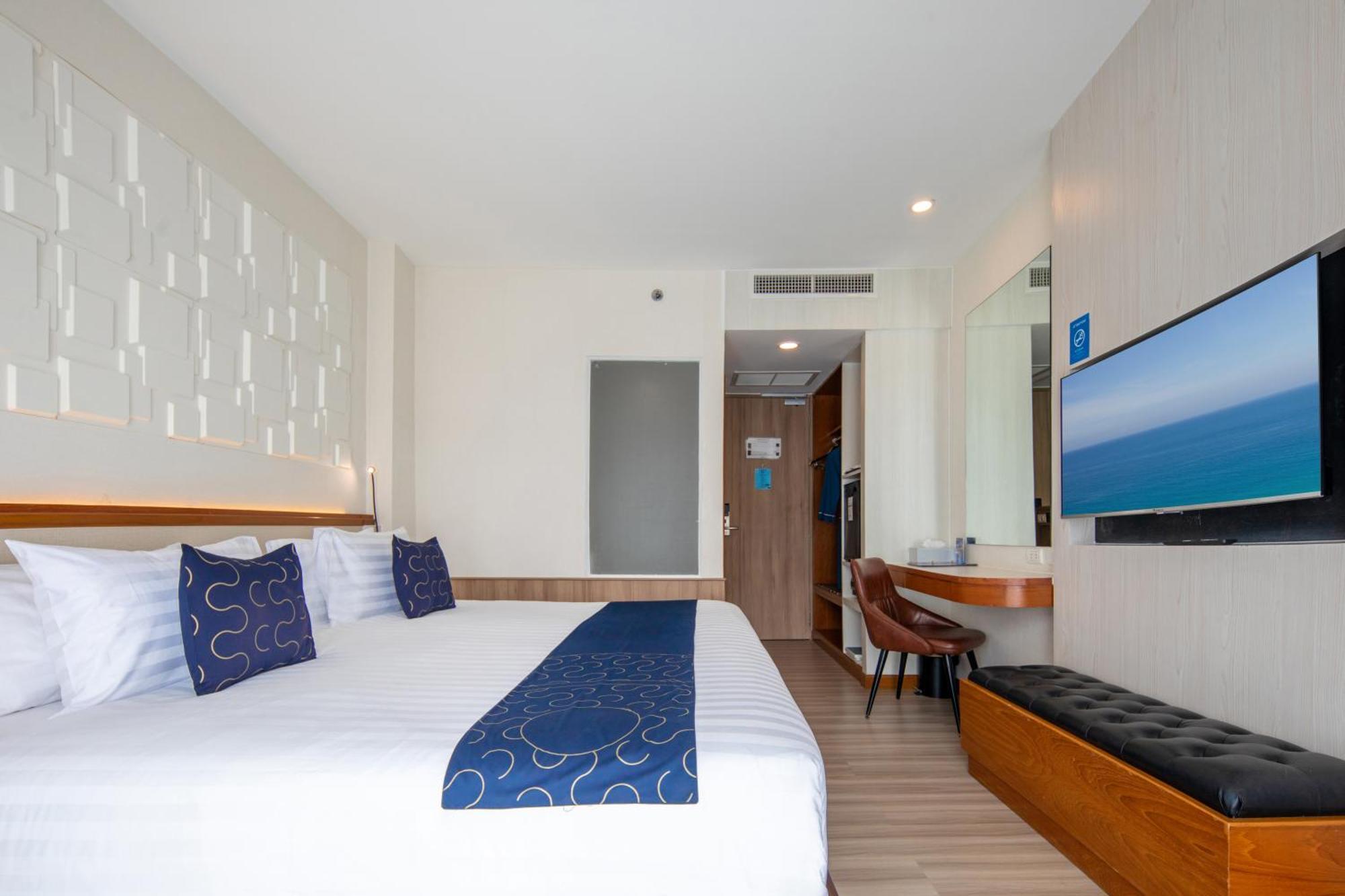 Double Room High Floor Views